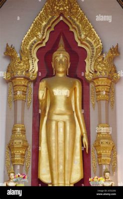 Phra Ruang - A Thai Tale of Lost Treasures, Unlikely Friendships, and Divine Intervention?